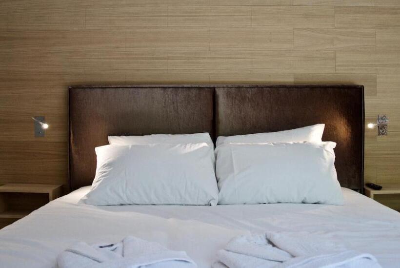 اتاق لوکس با تخت بزرگ, Casa Tess Boutique