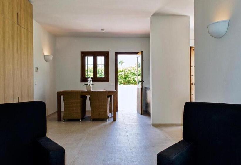 Deluxe Suite King Bed, Casa Tess Boutique