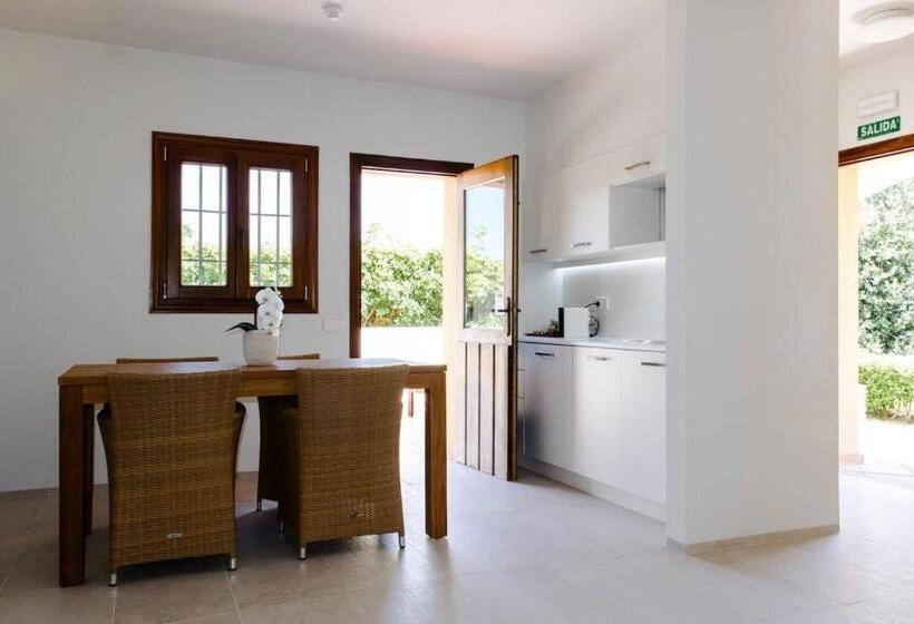 Deluxe Suite King Bed, Casa Tess Boutique