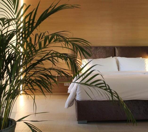 اتاق سوپریور چهار تخته, Casa Tess Boutique