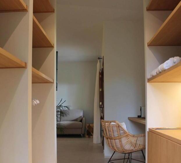 اتاق سوپریور چهار تخته, Casa Tess Boutique