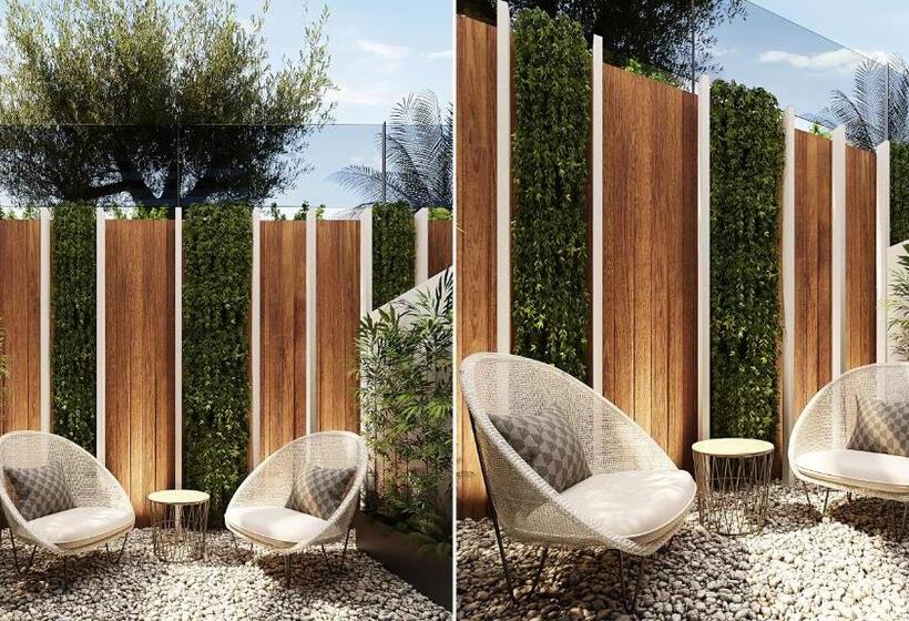 اتاق اکونومی, Four Hills