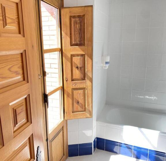 חדר סטנדרט יחיד, Restaurante Agapio De Tresniño