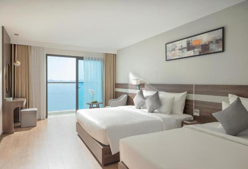 اتاق سه نفره دلوکس با چشمانداز دریا, Panama Nha Trang