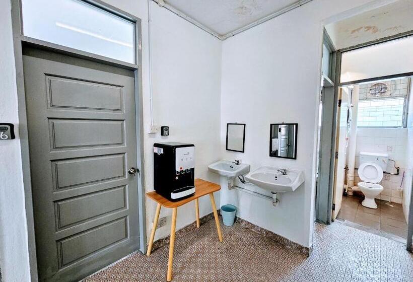 חדר סטנדרט חדר אמבטיה משותף, Panchor 6 Hostel