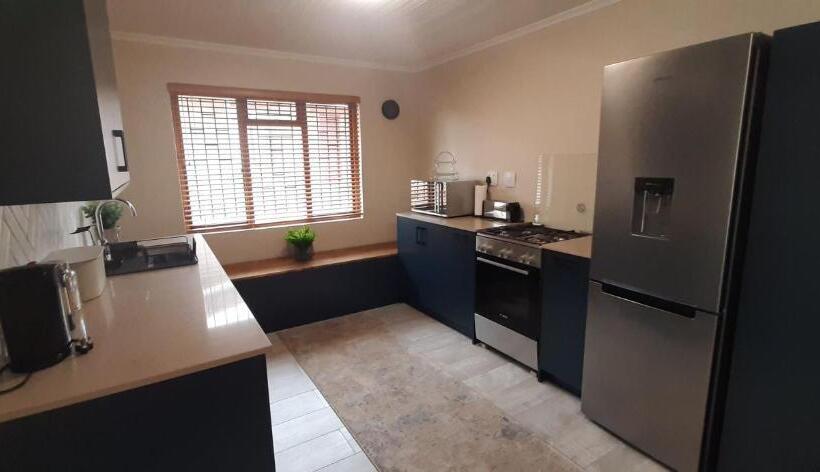 Семейные Апартаменты, 22 On Port Natal Hartenbos