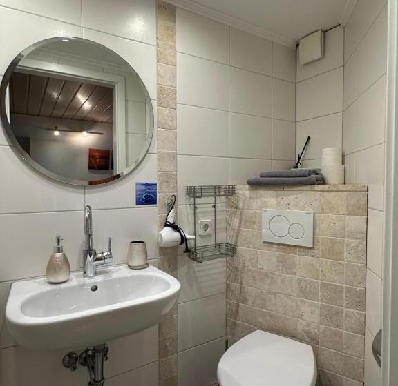 Standard Egyágyas Szoba, Pension Schramm