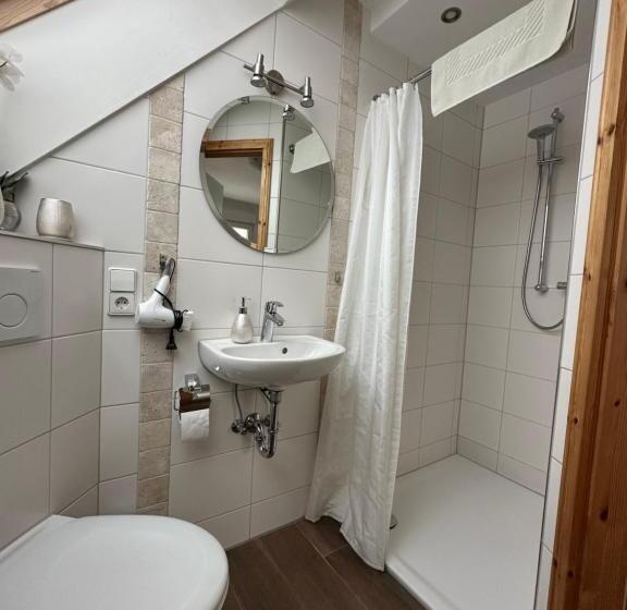 Négyágyas Standard Szoba, Pension Schramm