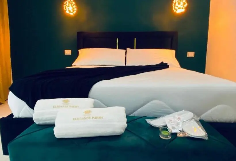 Deluxe Kolmen Hengen Huone, Elegance Paema