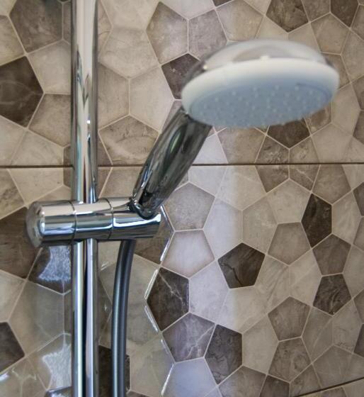 اتاق لوکس یک تخته, Le Sere