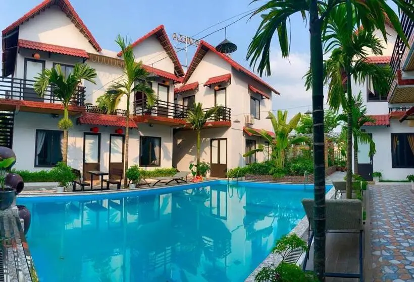 اتاق استاندارد با چشمانداز استخر, The Pineapple House