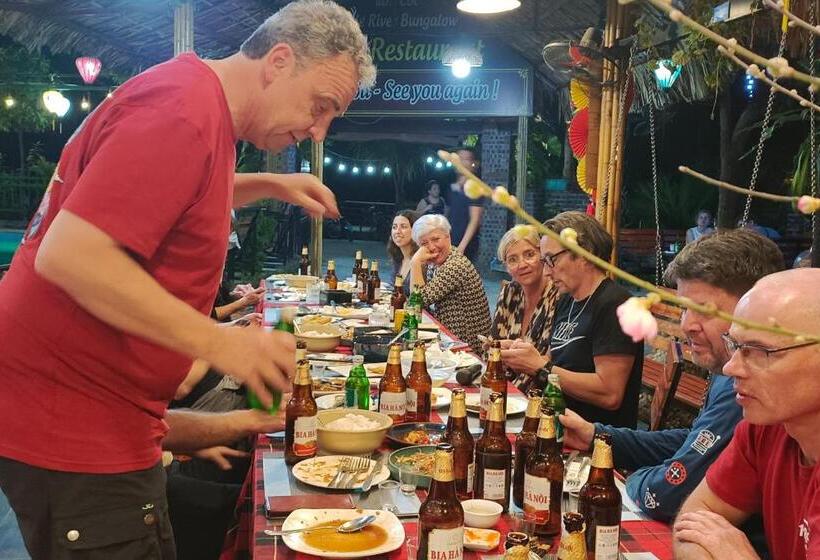 اتاق استاندارد, The Pineapple House