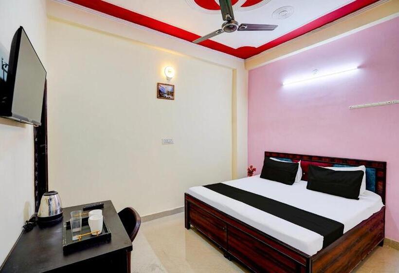 Трехместный Номер Классика, Oyo S S Guest House