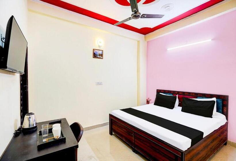 Трехместный Номер Классика, Oyo S S Guest House