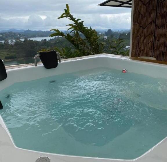 1 Bedroom Apartment Lake View, Suitegold Rocksglampings