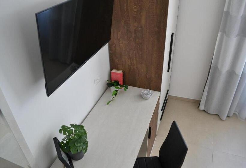 اتاق استاندارد, Dion Guest House