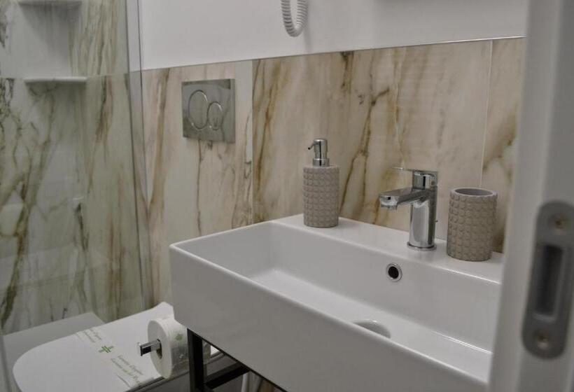 اتاق استاندارد, Dion Guest House