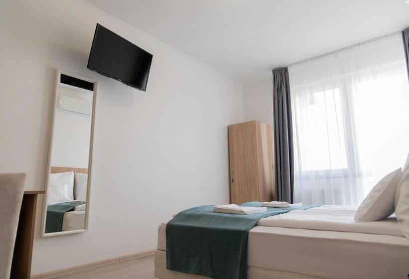 Номер Стандарт Вид на Сад, Farkas Villa