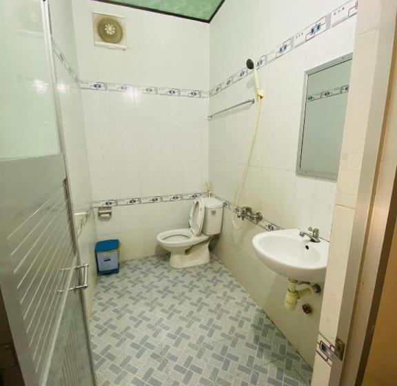 اتاق استاندارد چهارنفره با چشمانداز باغ, Hoa Biển Guest House