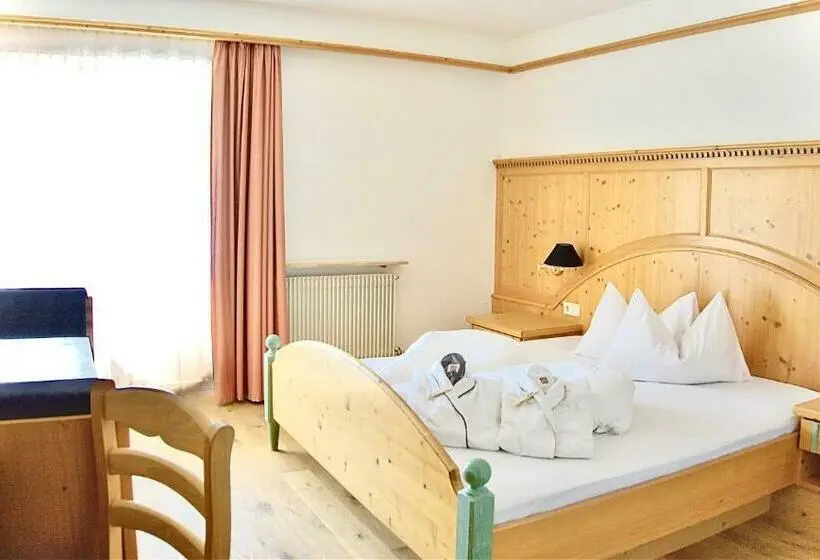 Standard-huone, Adlernest