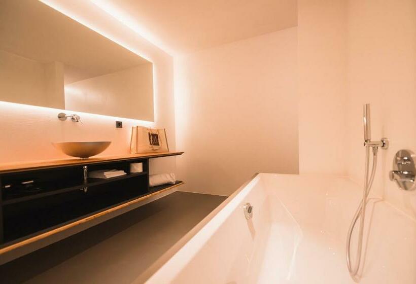 家庭套房, Adlernest