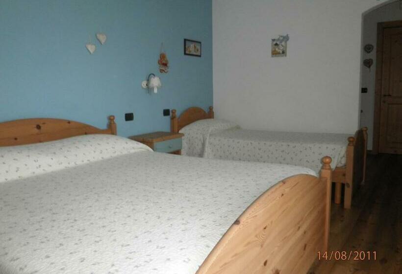 غرفة قياسية ثلاثية, B&b Al Ghiro