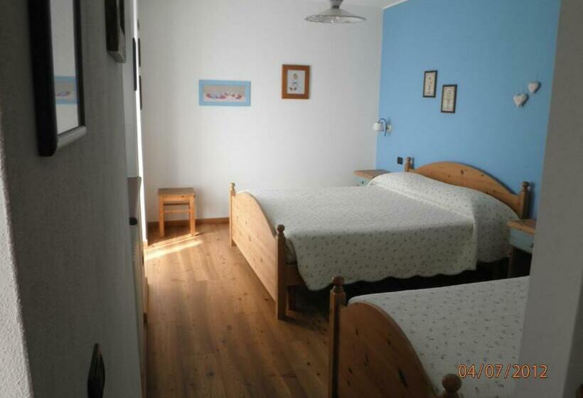 غرفة قياسية ثلاثية, B&b Al Ghiro