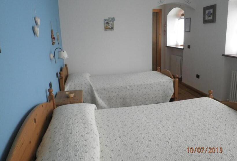 غرفة قياسية ثلاثية, B&b Al Ghiro