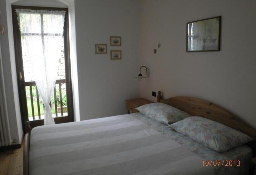 غرفة قياسية رباعية, B&b Al Ghiro