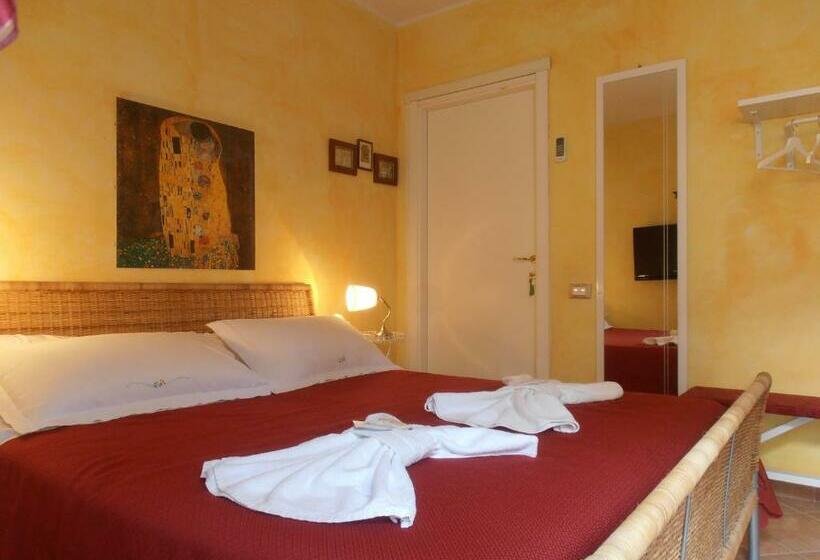 חדר דלוקס לשלושה, B&b Amici Miei