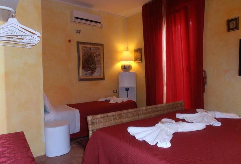 חדר דלוקס לשלושה, B&b Amici Miei