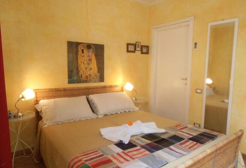 חדר דלוקס לשלושה, B&b Amici Miei