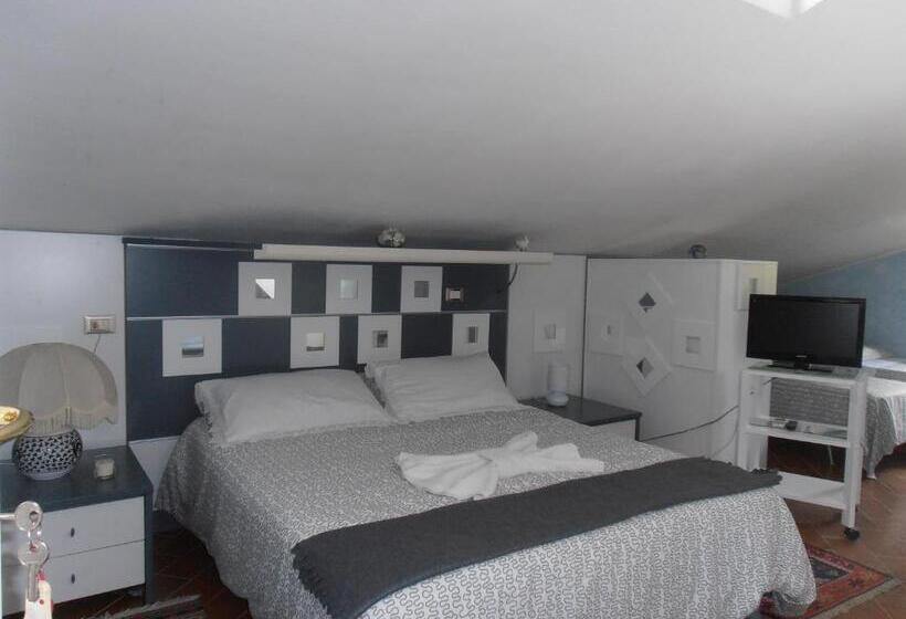 חדר סטנדרט לארבעה, B&b Amici Miei