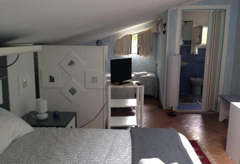 חדר סטנדרט לארבעה, B&b Amici Miei