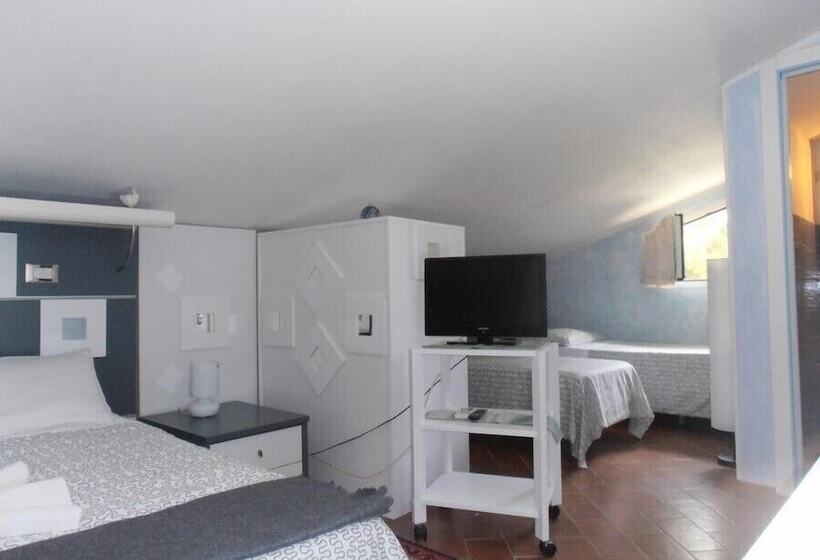 חדר סטנדרט לארבעה, B&b Amici Miei