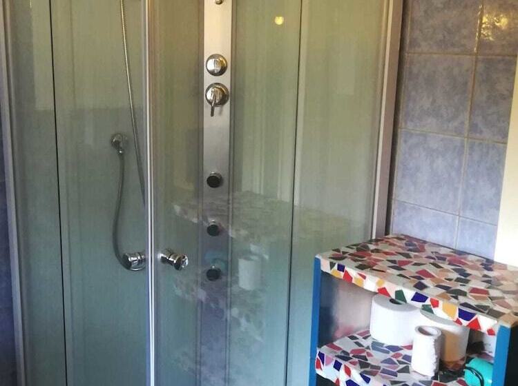 חדר סטנדרט לארבעה, B&b Amici Miei