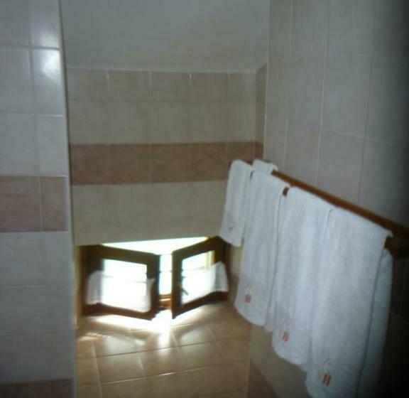 اتاق استاندارد سه نفره, Casa Tavasso