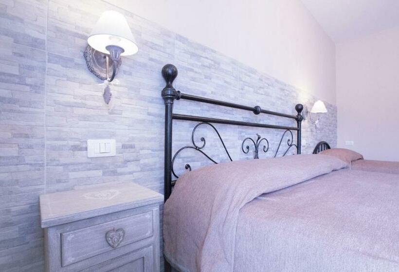 חדר סטנדרט לארבעה, Green Quiet Affittacamere