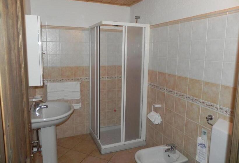 اتاق استاندارد چهار تخته, Le Vieux Rascard Chambres D Hotes