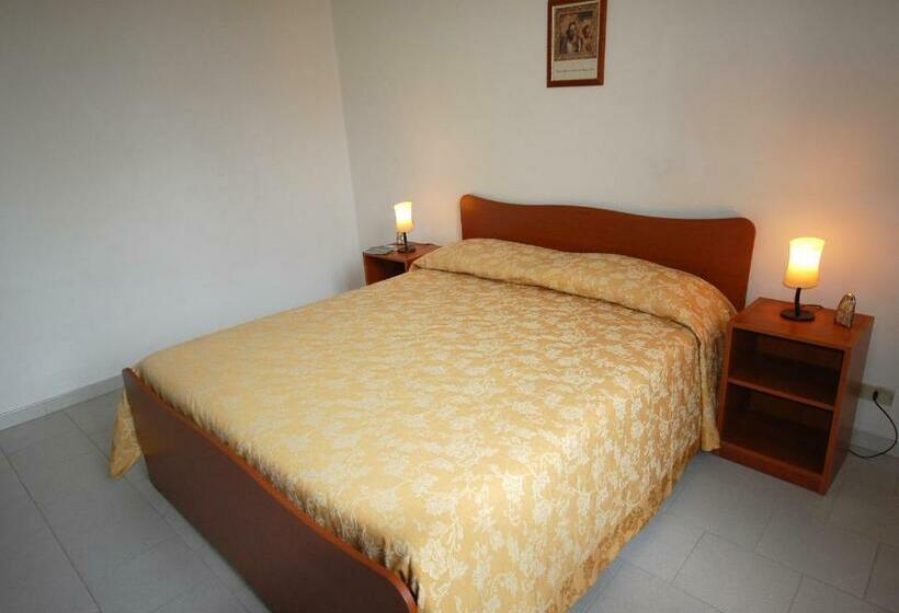 غرفة قياسية, Albergo Del Santuario