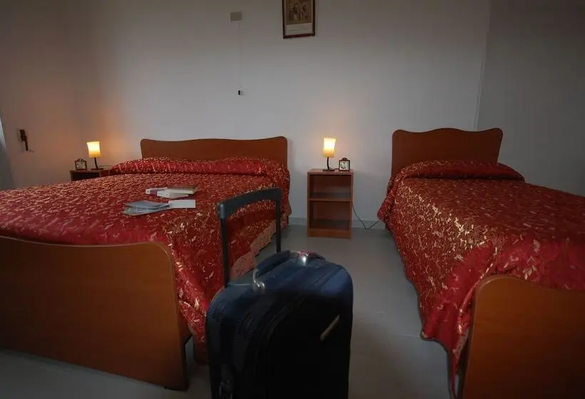 スタンダードトリプルルーム, Albergo Del Santuario