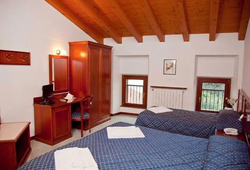 スタンダードトリプルルーム, Albergo Grobberio