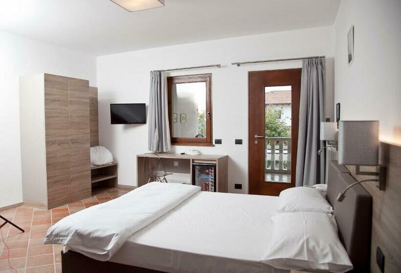 Номер Стандарт Трехместный, Albergo Grobberio