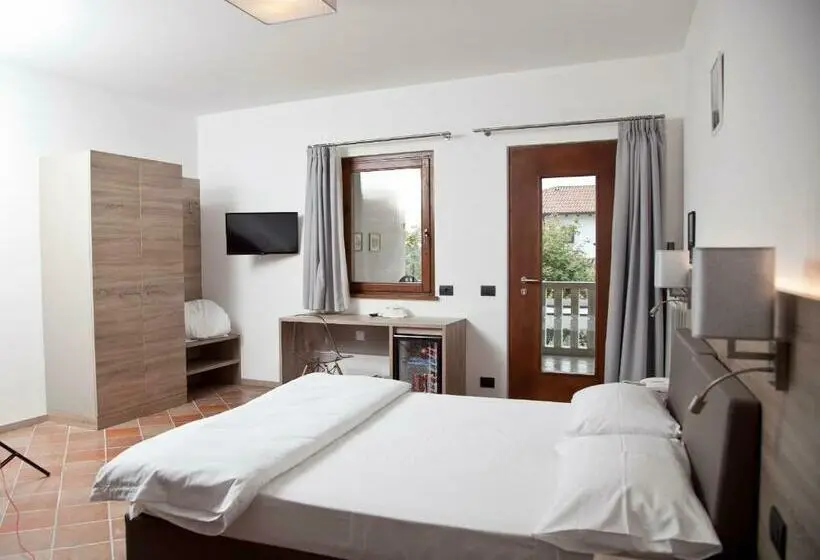 スタンダードトリプルルーム, Albergo Grobberio