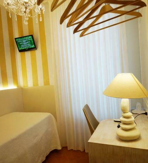 اتاق استاندارد یک نفره, Albergo Morandi