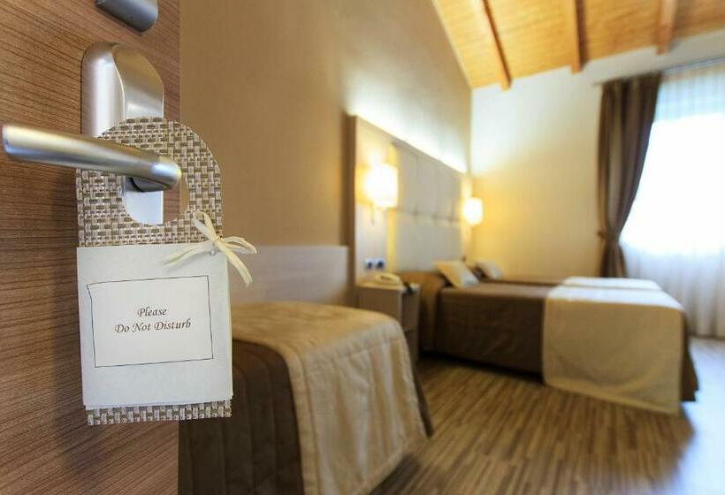 스탠다드 트리플 룸, Antica Locanda Del Villoresi