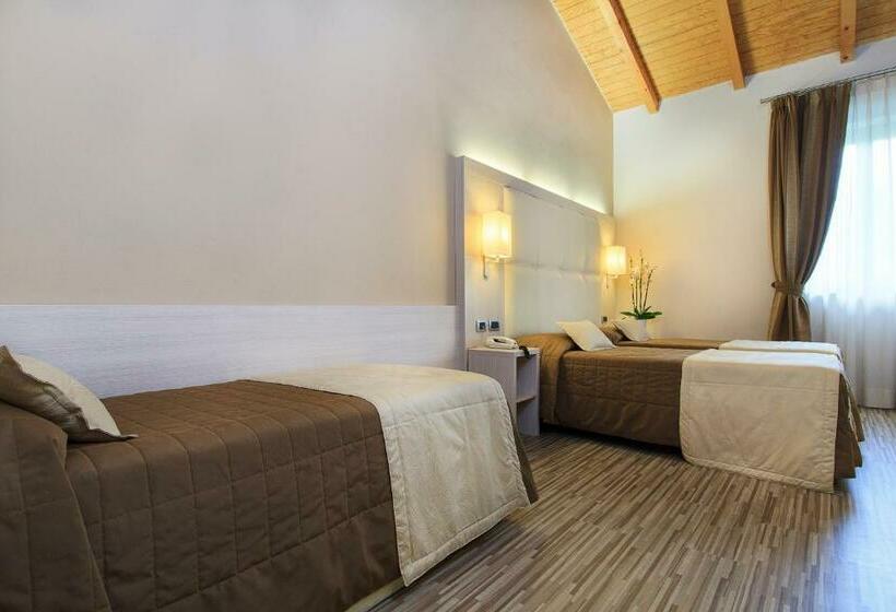 스탠다드 트리플 룸, Antica Locanda Del Villoresi