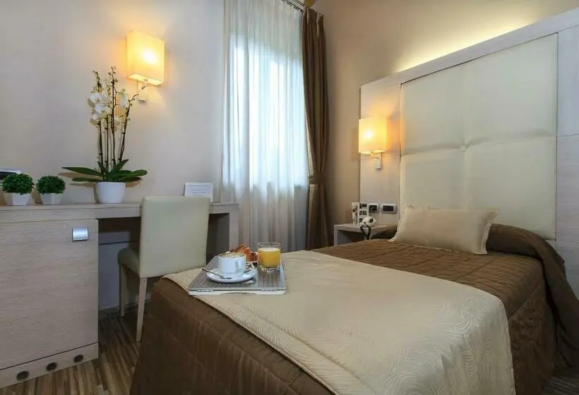 Standard Yhden Hengen Huone, Antica Locanda Del Villoresi