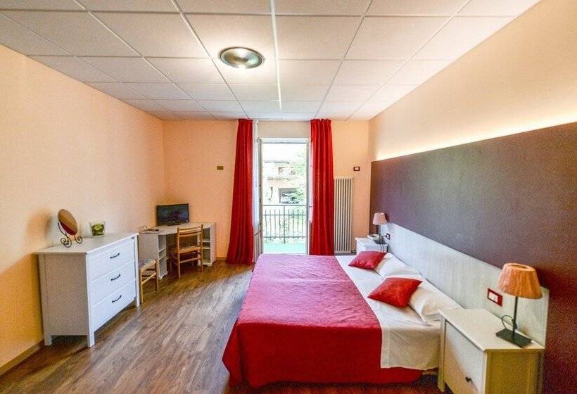 חדר סטנדרט לשלושה, Bellaria