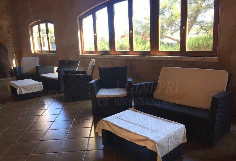 غرفة كلاسيكية فردية, I Ginepri